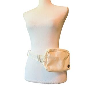 CNP Chicken N Pickle Elegant Cream Colored Travel Belt Bag NWOT